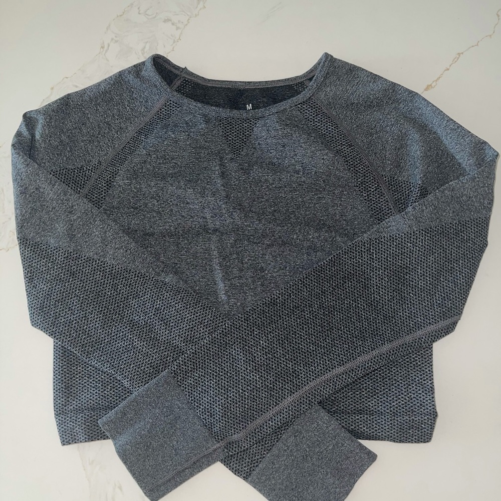 NVGTN CROP TOP